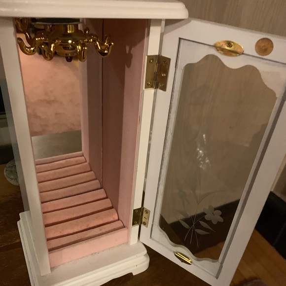 Jewelry Box - Picture 3 of 6